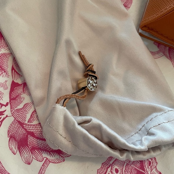 🕶️ Tory Burch Honey Tortoise Shell Gold Rimmed Sunglasses 🕶️ - Picture 12 of 12